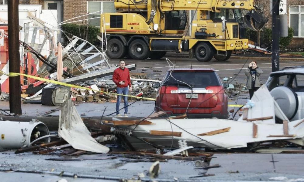 ΗΠΑ: Ανεμοστρόβιλοι ισοπέδωσαν το Τενεσί – Τουλάχιστον 22 νεκροί